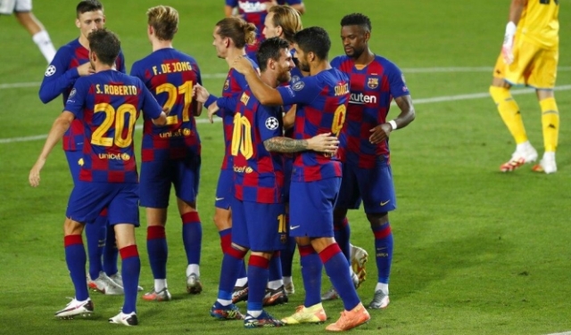 برشلونة يبلغ ربع نهائي دوري الأبطال