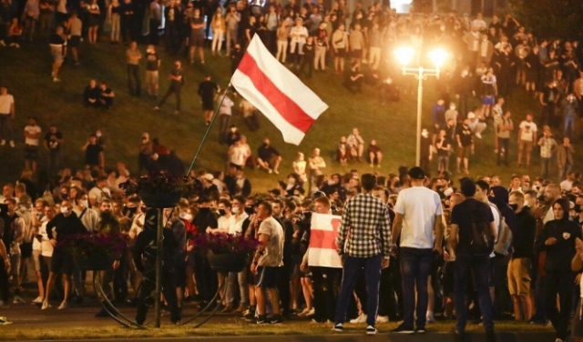 بعد فوز الرئيس بولاية سادسة: اعتقال ثلاثة آلاف شخص بتظاهرات بيلاروس