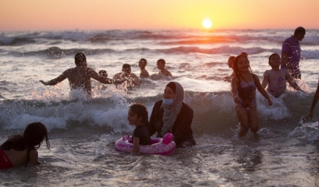 سياحة على شواطئ فلسطين: الأسباب والتداعيات