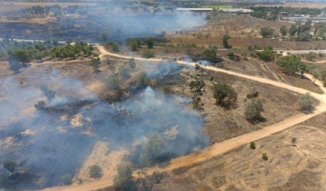 الاحتلال يهدد بتشديد الحصار على غزة: 60 حريقا جراء البالونات الحارقة