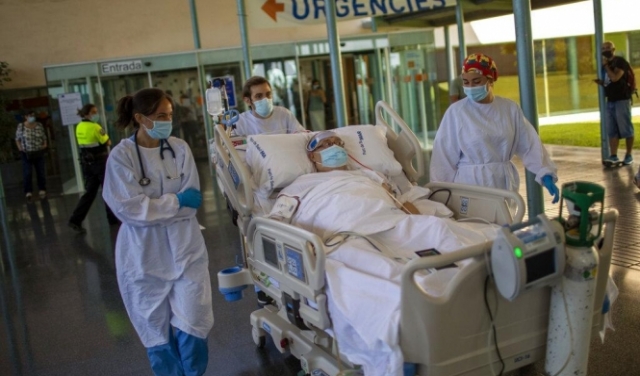 وفاة أكثر من 7000 عامل صحيّ في العالم بسبب الإصابة بكورونا