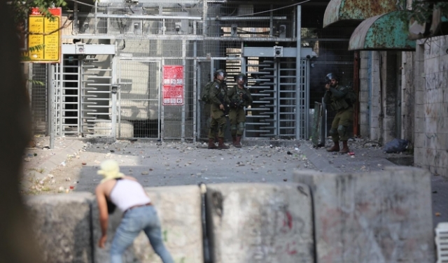 اعتقالات بالضفة والقدس وتوغل عسكري محدود بغزة
