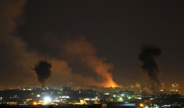 غارات على غزة ورشقات صاروخية باتجاه الجنوب