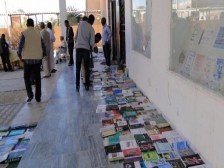 "اليمن تقرأ": مبادرة شبابية تشجع المطالعة في ظلّ الحرب