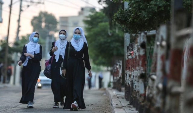 غزة تفتتح مدارسها الثانوية بشكل جزئي 