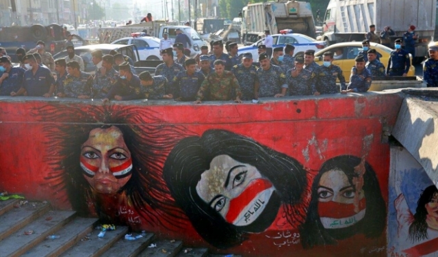 بعد إغلاقهما عامًا كاملًا: فتح معاقل الاحتجاجات العراقيّة أمام الحركة المدنية