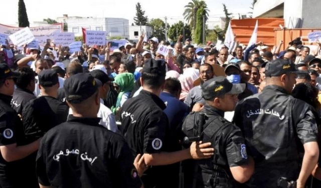 العفو الدولية تطالب السلطات التونسية بالتوقف عن ملاحقة ناشطين