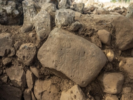 اكتشاف قلعة في الجولان المحتل تعود إلى ثلاثة آلاف سنة