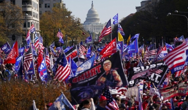 واشنطن: الآلاف من أنصار ترامب يرفضون الإقرار بالهزيمة