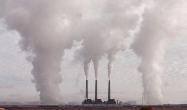 دول الاتحاد الأوروبي تتفق على خفض انبعاثات ثاني أوكسيد الكربون بـ55% 
