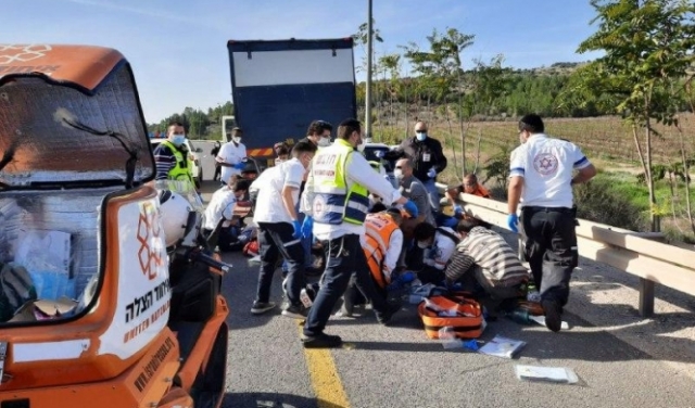مصرع طفلين في حادث طرق قرب القدس