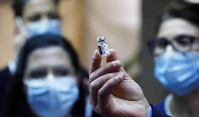 إسرائيل تبدأ حملة التطعيم ضد فيروس كورونا
