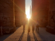 تعامد أشعة الشمس على معبدين فرعونيين بمصر