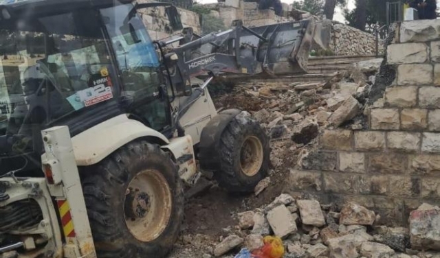 القدس المحتلّة: إلزام البلديّة بوقف الهدم والاقتحام لمقبرة اليوسفيّة