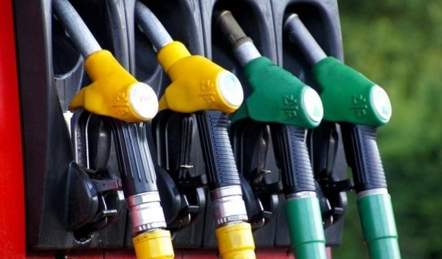 ارتفاع في أسعار الوقود فجر الجمعة المقبل