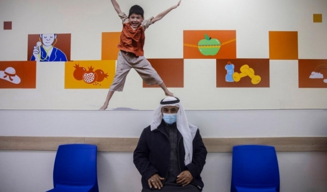 الهيئة العربية توصي بتلقّي اللقاح المضادّ لكورونا وتطالب بزيادة عدد مراكز التطعيم 