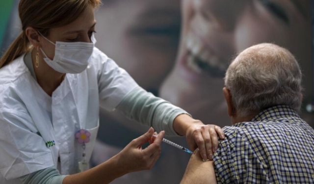 الأسبوع المقبل: تطعيم كورونا لمن هم فوق 45 عاما 