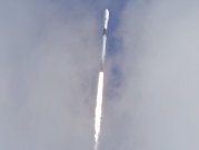 "سبايس إكس" تطلق صاروخا يحمل عددا قياسيا من الأقمار الاصطناعية للفضاء 