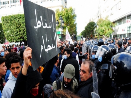 احتجاجات تونس الليلية: دوافعها وتداعياتها
