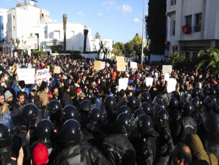 تونس: مظاهرة ضد عنف الشرطة وتندد بالاعتقالات التعسفية
