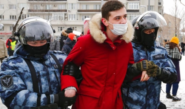 روسيا: اعتقال 2200 شخص خلال مظاهرات داعمة لنافالني