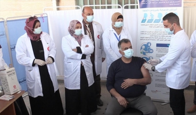 الصحة الفلسطينية تتسلم 10 آلاف جرعة من اللقاح الروسي