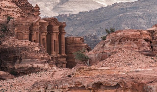 السياحة نفط الأردنيين.. تشاؤم وبطء التعافي
