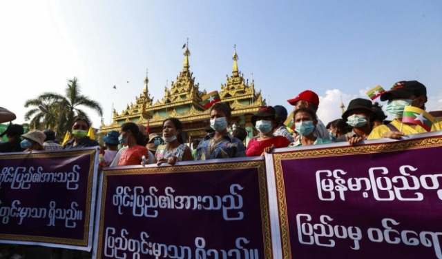 الضغوط تزداد: أول ضحايا القمع العسكري في ميانمار