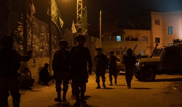 اعتقالات بالضفة والقدس طالت قيادات من حماس وأسرى محررين