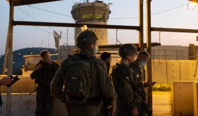 إصابة حرجة لجندي إسرائيلي بإطلاق نار في قاعدة عسكرية
