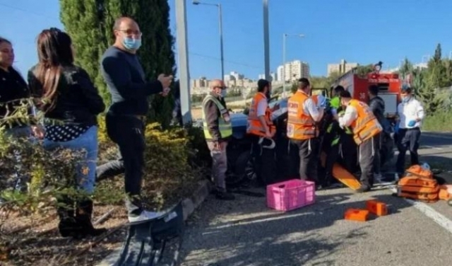 إصابة بالغة الخطورة لشاب في حادث طرق قرب حيفا