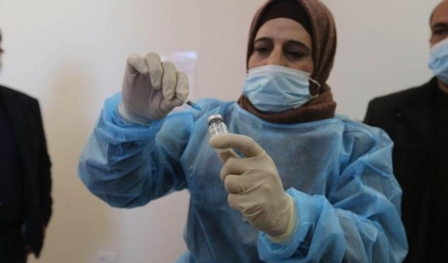 الصحة الفلسطينية: 11 وفاة و1555 إصابة جديدة بكورونا