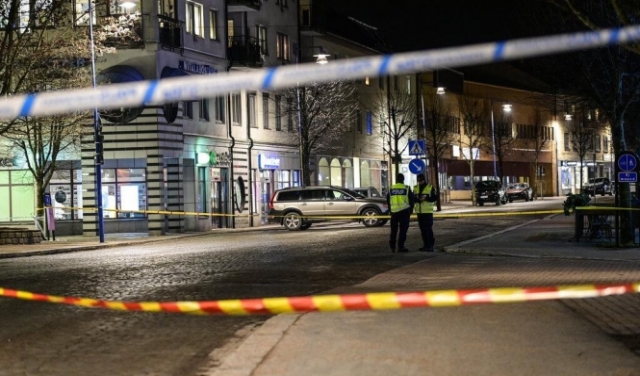 السويد: 8 إصابات بسلاح أبيض في اعتداء يُشتبه بأنه 