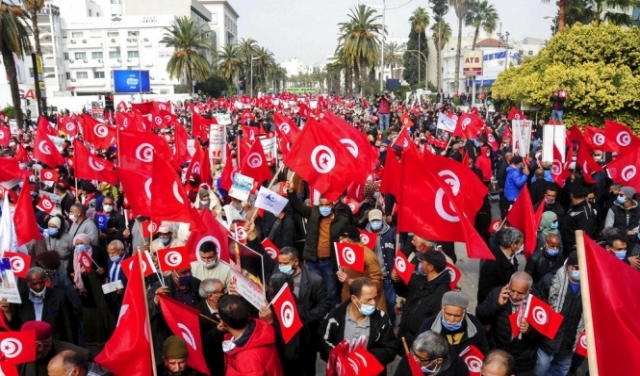 تونس: السجن 6 أشهر بحق ناشطة نسويّة 