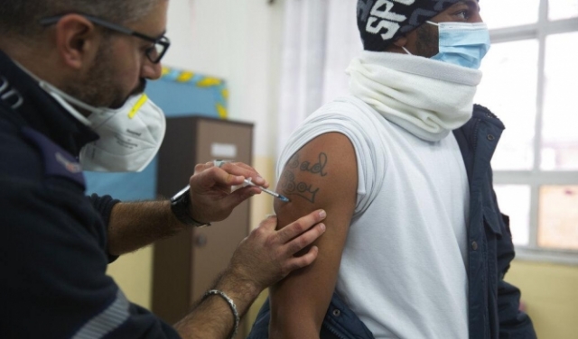 الصحة الإسرائيلية: نحو 1% ممن تلقوا الجرعة الثانية أصيبوا بكورونا