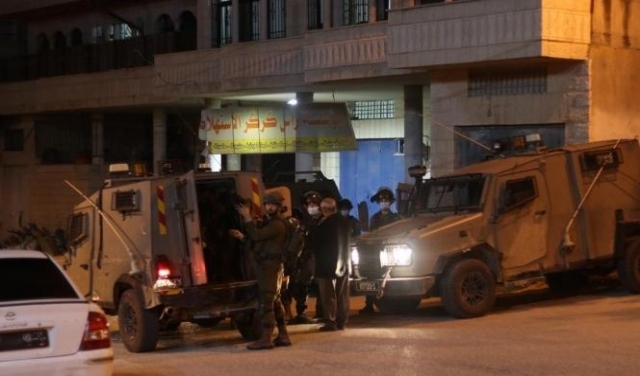 42 إصابة في مواجهات مع جيش الاحتلال في كفر عقب
