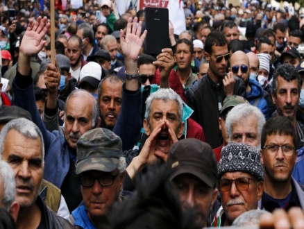 احتجاجات جزائريّة تطالب بـ"صحافة حرة ومستقلة"