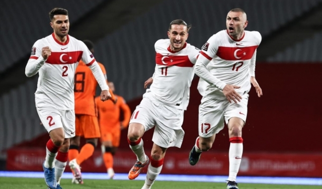 التصفيات المؤهلة لنهائيات كأس العالم: تركيا تتخطى هولندا برباعية