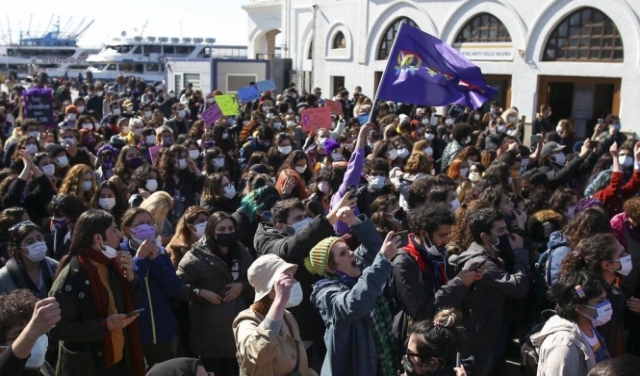 تركيا: احتجاجات ضد قرار الانسحاب من معاهدة مكافحة العنف ضد المرأة