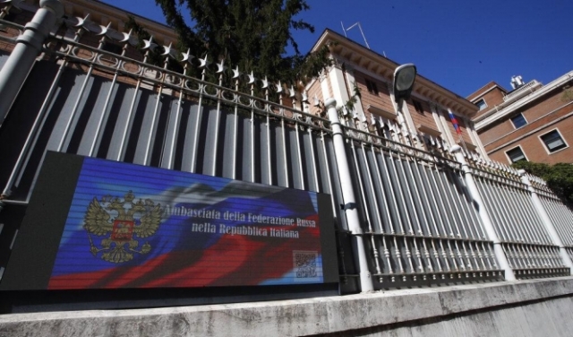 إيطاليا: طرد دبلوماسيَين روسيَين إثر كشف قضيّة تجسس عسكريّ