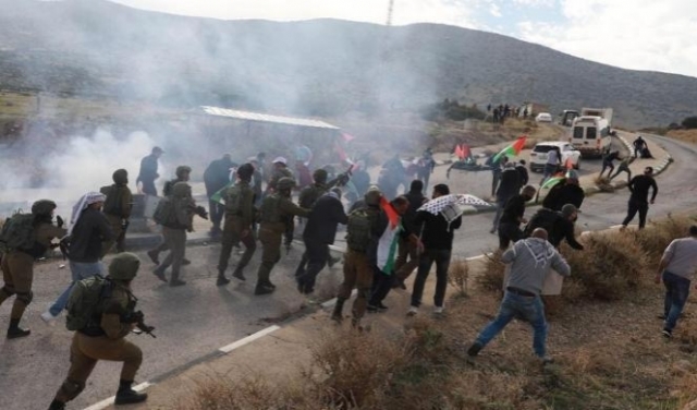 إصابة العشرات إثر تفريق جيش الاحتلال مسيرات في الضفة
