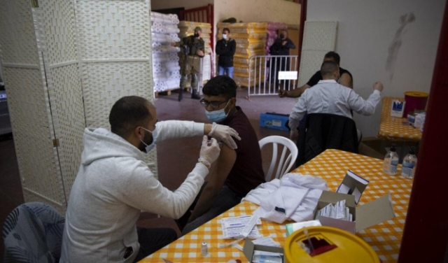 كورونا المجتمع العربي: انخفاض في عدد الإصابات وتباطؤ بالتطعيمات