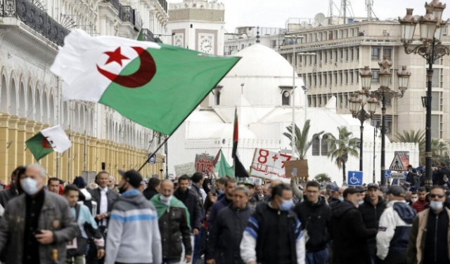 الجزائر: العاصمة تتظاهر في 