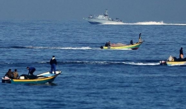 الاحتلال يغلق مساحة الصيد كاملة في قطاع غزة