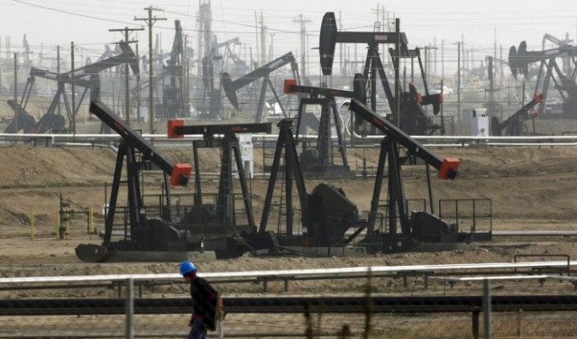 بعد خسائر 2020: الشركات النفطية تعود للانتعاش