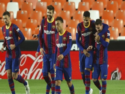 الانتقالات الصيفيّة: لاعب وسط برشلونة تحت رادار أندية أوروبيّة كبرى