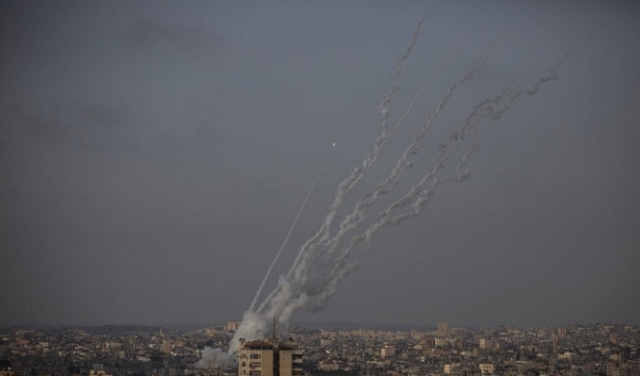 رشقات صاروخية في القدس وعسقلان ومحيط غزة
