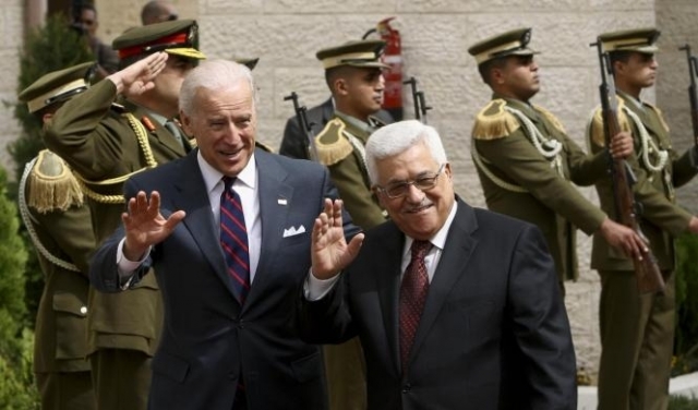 عباس يتسلم رسالة خطية من بايدن 