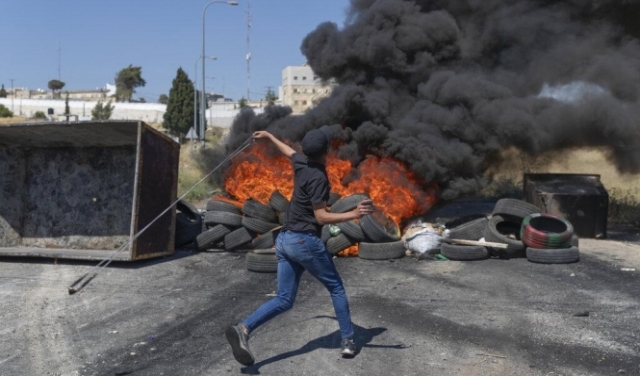 الضفة: استشهاد فلسطينيين تأثرا بجراحهما وعملية إطلاق نار قرب الخليل