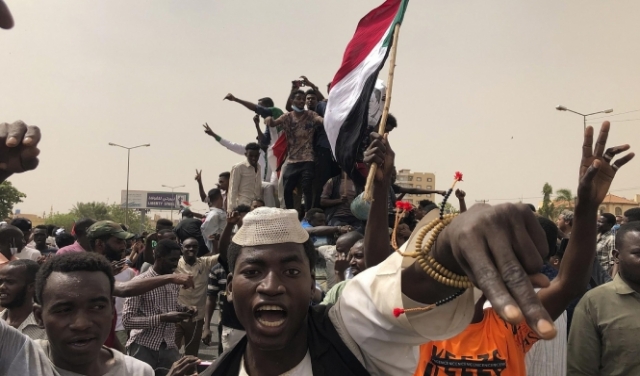 السودان: الإعدام لضابط بـ